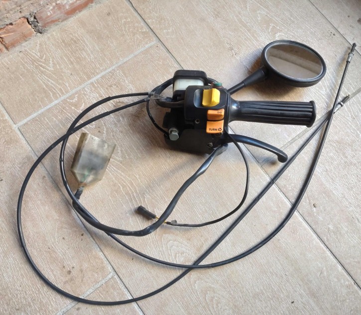 Griffeinheit rechts gebraucht für BMW 2 Ventil Modelle