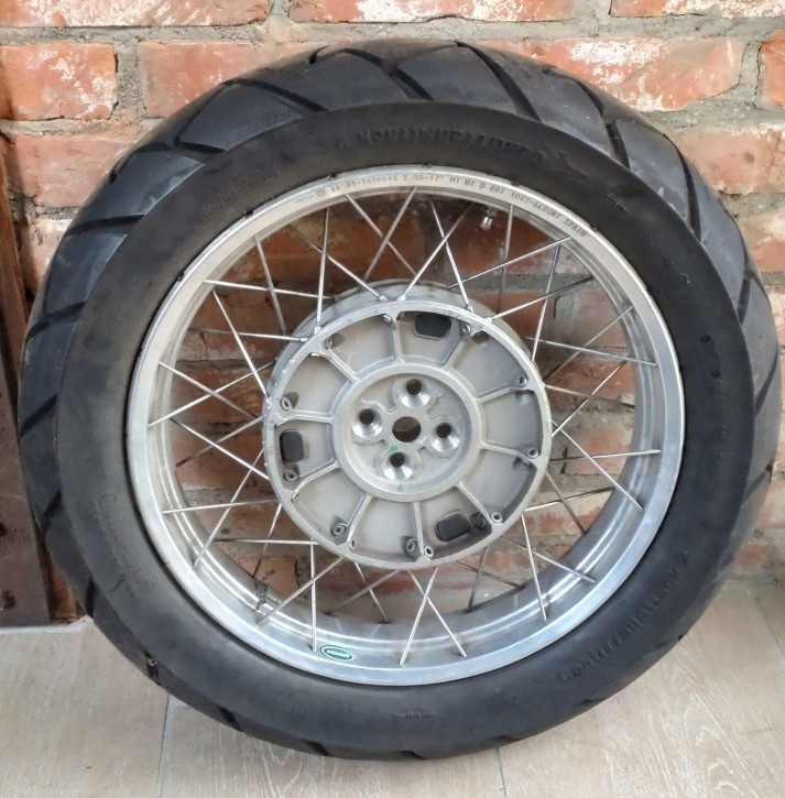 original Hinterrad 2,5 x 17 Zoll für BMW mit Reifen ContiTrailAttack 2 130/ 80- 17 original Hinterrad 2,5 x 17 Zoll für BMW mit Reifen ContiTrailAttack 2 130/ 80- 17