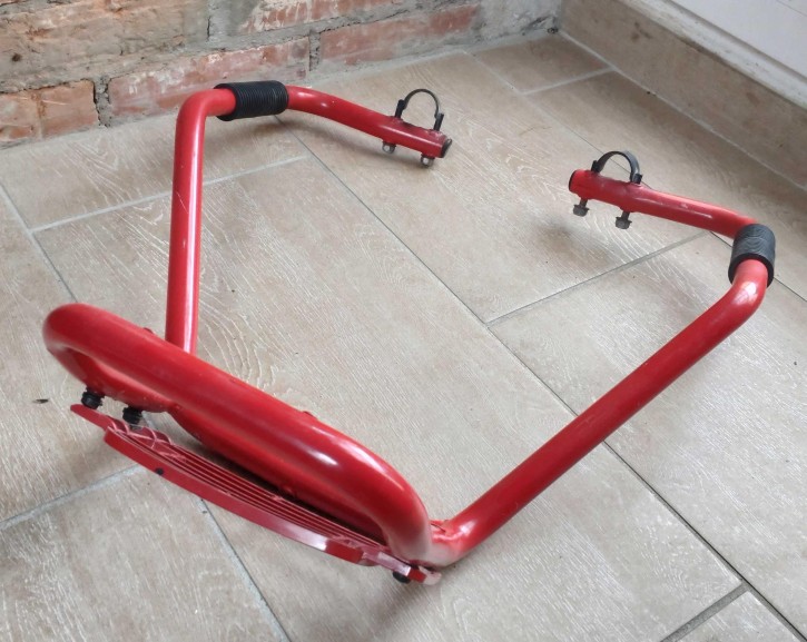 Hauptrohr - Lampenträger - Frontverkleidung gebraucht für BMW Motorrad R 80 GS - R 100 GS rot Hauptrohr - Lampenträger - Frontverkleidung gebraucht für BMW Motorrad R 80 GS - R 100 GS rot