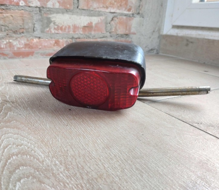 Rücklicht Olsa gebraucht mit Halter für BMW /5 Modelle Rücklicht Olsa gebraucht mit Halter für BMW /5 Modelle