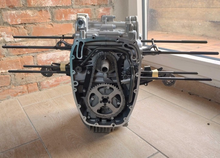 BMW HP2 Motorrad Motor Triebwerk Magnesium NEU BMW HP2 Motorrad Motor Triebwerk Magnesium NEU