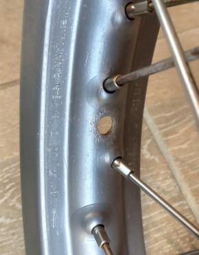 BMW R65 R80 G/S ST 12427941 Hinterrad Felge gebraucht Akront 2.50x18