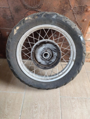 original Hinterrad 2,5 x 17 Zoll für BMW mit Reifen Metzeler 130/ 80- 17