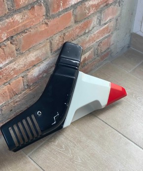 Batterieabdeckung links BMW Motorrad R 80 GS - R 100 GS rot weiss