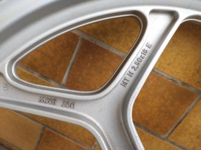 Gussrad Vorderrad Felge 2.50x18 silber gebraucht für BMW Motorrad K und R Modelle